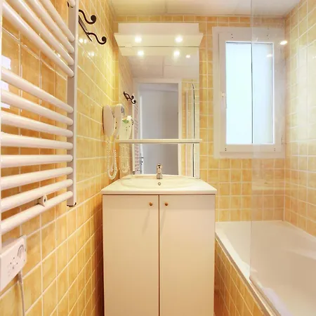 With Dishwasher In Gréoux-les-Bains